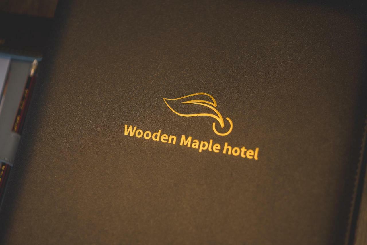 Wooden Maple Hotel Phnom Penh Exteriör bild